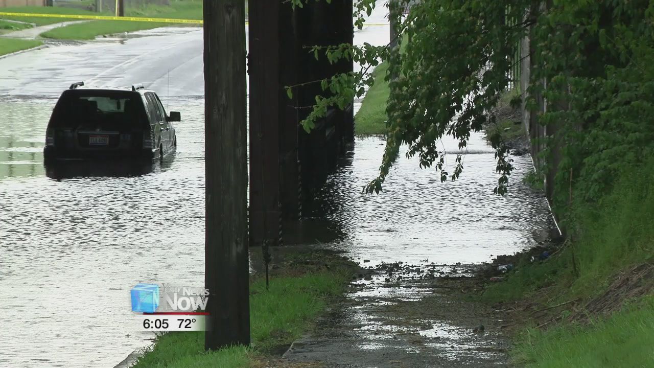 Flash flooding causes problems on area roadways